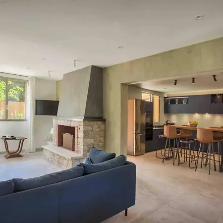 Magnifique Maison Entièrement Rénovée Avec Piscine Villa *