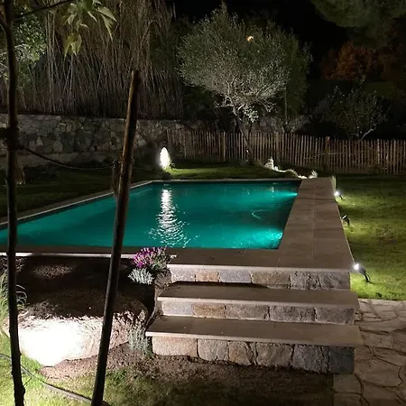 Magnifique Maison Entièrement Rénovée Avec Piscine Villa