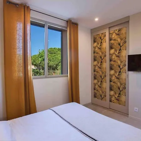 Magnifique Maison Entièrement Rénovée Avec Piscine