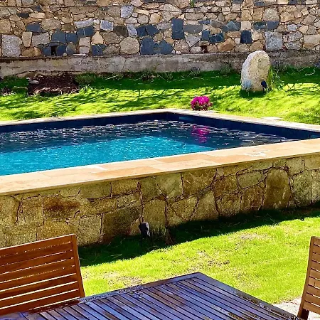 Magnifique Maison Entièrement Rénovée Avec Piscine *